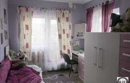 Vanzare 3 camere in zona pietei agro-alimentara, etaj intermediar