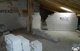 Mansarda cu 92 mp, decomandata, zona linistita! Pret EXCELENT! Nefinisat!