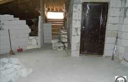 Mansarda cu 92 mp, decomandata, zona linistita! Pret EXCELENT! Nefinisat!