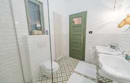 Apartament lux, 110 mp, prima inchiriere, parcare, terasa 40 mp, zona P-ta Unirii