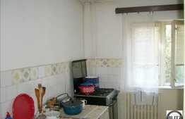 De vanzare 3 camere, 65 mp utili + loc de parcare