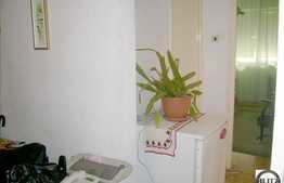 De vanzare 3 camere, 65 mp utili + loc de parcare