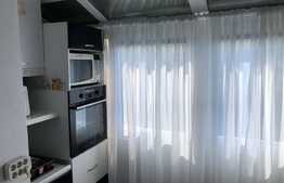Apartament 3 camere, semidecomandat, 50 mp, zona Iulius Mall
