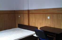 Apartament cu 2 camere, 50 mp, decomandat, zona UMF