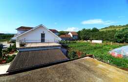 Casa individuala, finisata,160mp, garaj, teren de 471mp, Exterior Est      