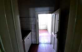 Vila cu valoare artistica ambientala, cu aspect de conac, in zona semicentrala