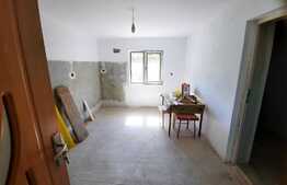 Casa individuala, renovata, 120mp si teren de 700mp, la 5 min de Auchan