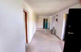 Casa individuala, renovata, 120mp si teren de 700mp, la 5 min de Auchan