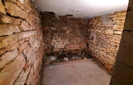 Casa individuala, renovata, 120mp si teren de 700mp, la 5 min de Auchan