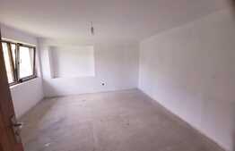 Casa individuala, renovata, 120mp si teren de 700mp, la 5 min de Auchan