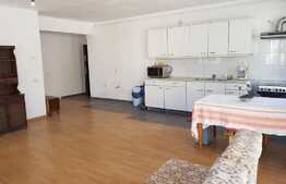 Apartament luminos, 2 balcoane, 58mp, etaj 1! Zona strazii Florilor!