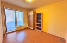 Apartament finisat, 3 camere, parcare si boxa! Zona Terra!