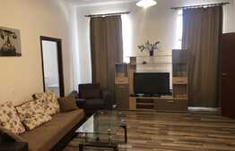 Apartament de lux, 3 camere, decomandat, 100 mp, in zona Piata Unirii