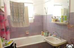 Vanzare 3 camere decomandate la etaj intermediar