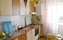 Vanzare 3 camere decomandate la etaj intermediar