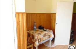 Vanzare 3 camere decomandate la etaj intermediar