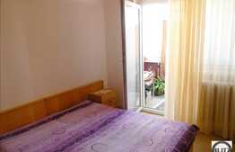 Vanzare 3 camere decomandate la etaj intermediar