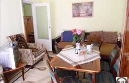 Vanzare 3 camere decomandate la etaj intermediar