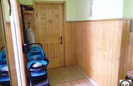 Vanzare 3 camere decomandate la etaj intermediar