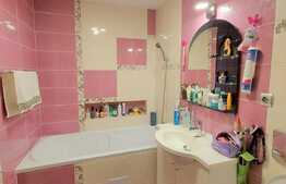 Apartament 3 camere, 2 bai, 62 mp, loc parcare, zona Terra ! 