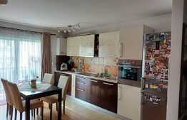 Apartament 3 camere, 2 bai, 62 mp, loc parcare, zona Terra ! 
