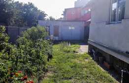 Daca vrei sa iti servesti cafeaua de dimineata in mica ta gradina! Casa de vanzare la pret de apartament!