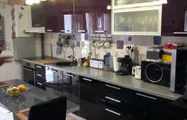 Apartament pe 2 niveluri, 120 mp, zona regal, Baciu 