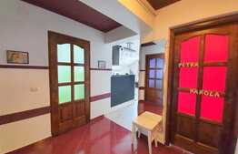 Apartament modern cu 3 camere, parcare! Zona Subcetate!