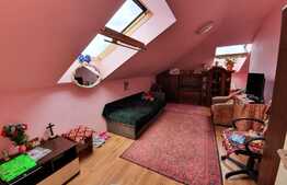 Mansarda cu 2 camere, 56 mp. Zona Florilor!