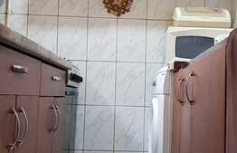 De vanzare apartament 2 camere, etaj intermediar, 26 mp, zona Hermes