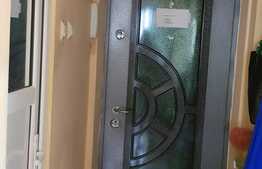 De vanzare apartament 2 camere, etaj intermediar, 26 mp, zona Hermes