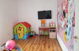 Apartament 3 camere, 65mp, 2 bai, loc parcare + pod 37mp cu CF! Zona Porii!