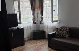 Apartament 3 camere, zona centrala Floresti!