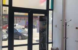 Spatiu comercial, 85 mp, vitrina la strada, vad excelent