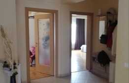 Apartament cu 3 camere, 100 mp, loc de parcare, zona FSEGA