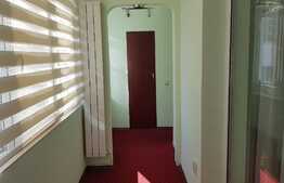 Garsoniera la cheie, etaj 1, parcare cu CF, balcon inchis! Zona strazii Eroilor!