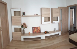 Apartament 2 camere,central, etaj intermediar, la cheie,recent renovat.