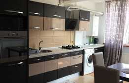 Apartament la cheie, parcare, etaj intermediar, zona Florilor