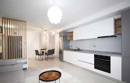 Apartament cu 2 camere, 50 mp, mobilat lux, zona Scala Center