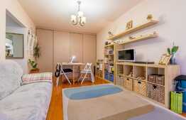 Apartament decomandat, etaj intermediar, expunere sudica, zona Porii