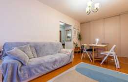 Apartament decomandat, etaj intermediar, expunere sudica, zona Porii