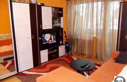 Vanzare apartament 2  camere decomandat in zona Aleea Meses