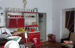 Casa individuala in calcan cu front 12m, 240 mp utili, 600 mp teren, zona de case!