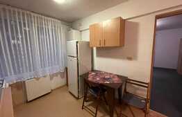 Apartament 2 camere, decomandat, garaj, zona strazii G. V. Bibescu