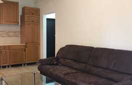 2 camere, 40 mp, parcare  balcon, A.C., zona strazii Soporului.Disponibil din 1 August