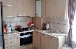 Apartament 3 camere decomandat, 63mp, zona Vivo