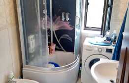 Apartament 3 camere decomandat, 63mp, zona Vivo