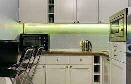 Apartament cu 2 camere, 50 mp, decomandat, mobilat lux, zona Eroilor