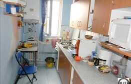 2 camere de vanzare, mobilat partial