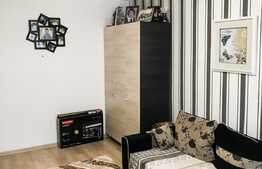 De vanzare apartament cu 2 camere, decomandat, 49 mp, zona Intre Lacuri